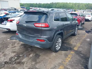 2017 Jeep Cherokee Limited z VIN 1C4PJLDB8HW526765, wystawiony jako IAAI lot #42136476 z przebiegiem 121 694 mil mil oraz . Historia ofert i sprzedaży dostępna na DreamBid. Obrazek 4.