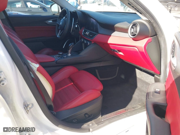 2019 Alfa Romeo Giulia Ti with VIN ZARFAMBN0K7606230, listed as a IAAI auction lot 41421769 with 69,274 mi miles. Bid and sale history available at carsss.com. Image 5.