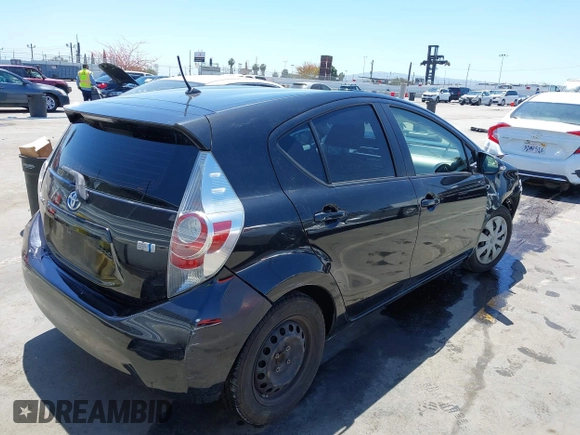 2012 Toyota Prius One z VIN JTDKDTB33C1017704, wystawiony jako IAAI lot #42227623 z przebiegiem 116 058 mil mil oraz . Historia ofert i sprzedaży dostępna na DreamBid. Obrazek 4.