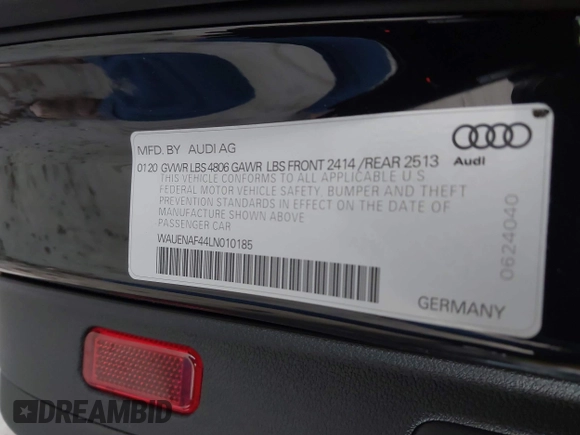 2020 Audi A4 Premium Plus z VIN WAUENAF44LN010185, wystawiony jako IAAI lot #41925956 z przebiegiem 36 679 mil mil oraz . Historia ofert i sprzedaży dostępna na DreamBid. Obrazek 9.