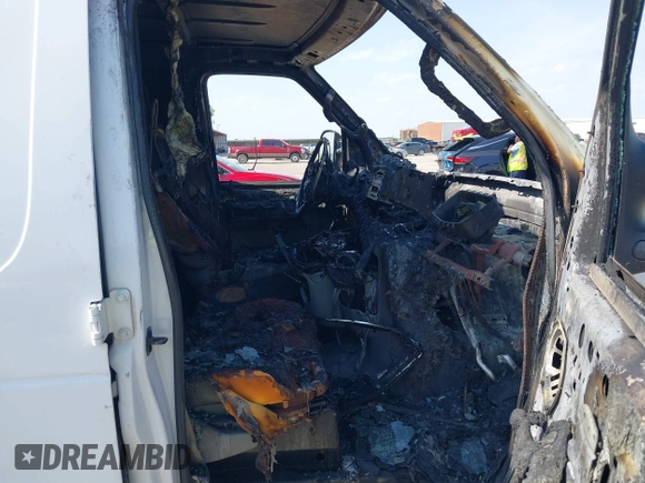 2013 Ford Econoline Cargo Commercial with VIN 1FTNE1EW6DDA69266, listed as a IAAI auction lot 42040253 with Not provided miles and . Bid and sale history available at DreamBid. Image 5.