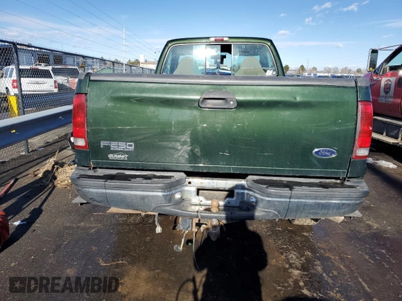 2000 Ford F-250 XL z VIN 1FTNF21L2YEB66074, wystawiony jako Copart lot #84274244 z przebiegiem 100 845 mil mil oraz Czysty tytuł • Clean title. Historia ofert i sprzedaży dostępna na DreamBid. Obrazek 6.