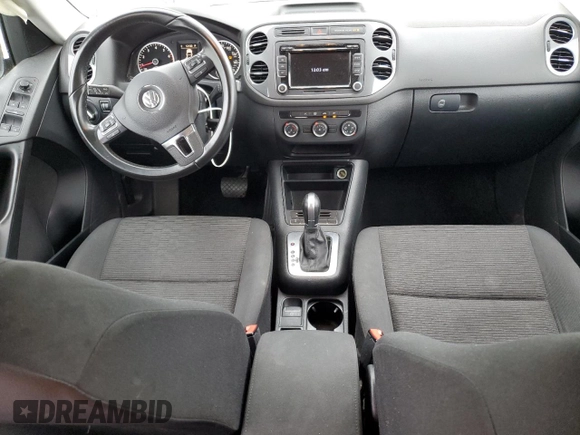 2015 Volkswagen Tiguan SE with VIN WVGAV7AX4FW552810, listed as a Copart auction lot 54490895 with 174,659 mi miles and Salvage title. Bid and sale history available at DreamBid. Image 8.