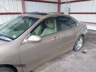 2006 Acura RL z VIN JH4KB16516C010442, wystawiony jako IAAI lot #42646581 z przebiegiem 205 633 mil mil oraz . Historia ofert i sprzedaży dostępna na DreamBid. Obrazek 6.