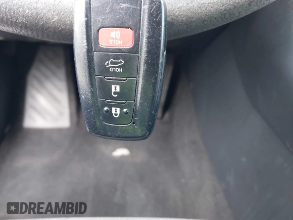 2019 Toyota RAV4 XLE with VIN 2T3W1RFV8KW001328, listed as a IAAI auction lot 41961320 with 100,678 mi miles and . Bid and sale history available at DreamBid. Image 11.