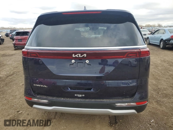 2024 Kia Carnival LX with VIN KNDNB4H39R6303228, listed as a Copart auction lot 78284124 with 8,738 mi miles and Salvage Title. Bid and sale history available at carsss.com. Image 6.