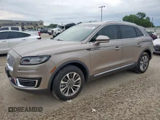 2020 Lincoln Nautilus Standard z VIN 2LMPJ6J91LBL15534, wystawiony jako Copart lot #57976835 z przebiegiem 32 572 mil mil oraz Szkoda całkowita • Salvage title. Historia ofert i sprzedaży dostępna na DreamBid. Obrazek 1.