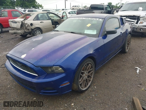 2014 Ford Mustang V6 с VIN 1ZVBP8AM7E5267695, выставлен на аукционе IAAI как лот 42535101 с пробегом 109 183 миль миль и . История ставок и продаж доступна на DreamBid. Изображение 2.
