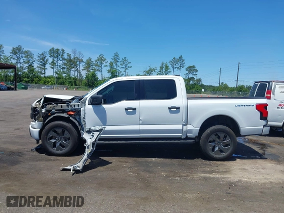 2024 Ford F-150 Lightning XLT с VIN 1FTVW3LK6RWG26665, выставлен на аукционе IAAI как лот 42337628 с пробегом 2 936 миль миль и . История ставок и продаж доступна на DreamBid. Изображение 14.