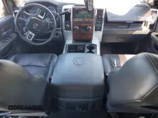 2010 Dodge 2500 SLT z VIN 3D7UT2CL9AG112471, wystawiony jako Copart lot #53455765 z przebiegiem 175 928 mil mil oraz Szkody całkowita. Historia ofert i sprzedaży dostępna na DreamBid. Obrazek 8.