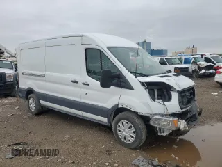 2016 Ford Transit Cargo z VIN 1FTYR2CM7GKA50881, wystawiony jako Copart lot #51495455 z przebiegiem 106 360 mil mil oraz Szkoda całkowita • Salvage title. Historia ofert i sprzedaży dostępna na DreamBid. Obrazek 4.