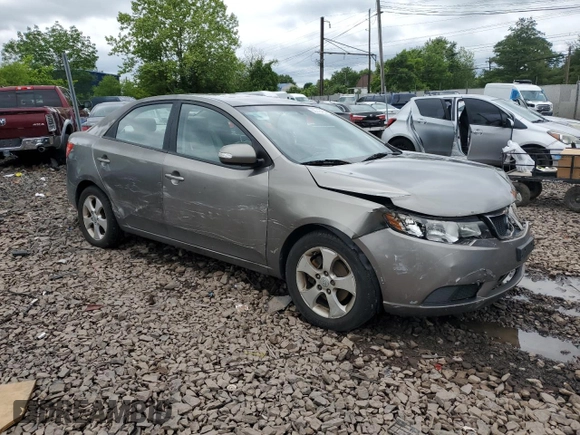 2010 Kia Forte EX z VIN KNAFU4A2XA5250756, wystawiony jako Copart lot #58743405 z przebiegiem 204 266 mil mil oraz Szkoda całkowita • Salvage title. Historia ofert i sprzedaży dostępna na DreamBid. Obrazek 4.