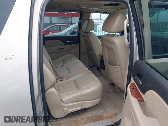 2007 Chevrolet Suburban LT with VIN 3GNFK16387G267959, listed as a IAAI auction lot 41999489 with 106,131 mi miles. Bid and sale history available at carsss.com. Image 8.