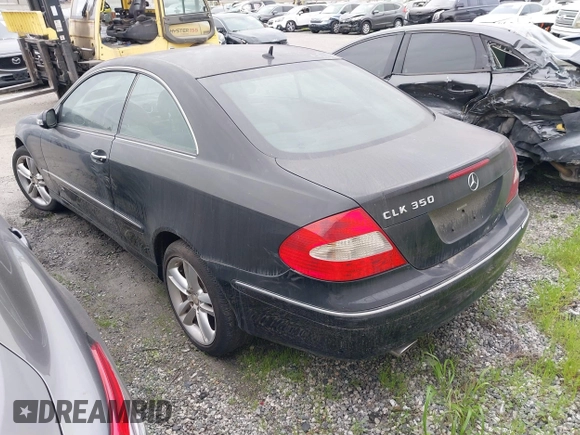 2008 Mercedes-Benz CLK 350 with VIN WDBTJ56H48F253771, listed as a IAAI auction lot 40959527 with 62,624 mi miles and . Bid and sale history available at carsss.com. Image 3.