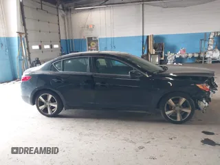 2014 Acura ILX Technology z VIN 19VDE1F71EE005731, wystawiony jako IAAI lot #42279107 z przebiegiem 84 083 mil mil oraz . Historia ofert i sprzedaży dostępna na DreamBid. Obrazek 12.