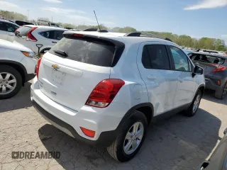 2021 Chevrolet Trax LT with VIN KL7CJPSM4MB368224, listed as a Copart auction lot 49455004 with 9,040 mi miles and Salvage Title. Bid and sale history available at carsss.com. Image 3.