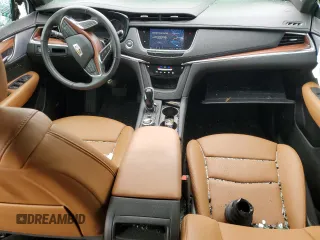 2024 Cadillac XT5 AWD Premium Luxury z VIN 1GYKNDRS9RZ736718, wystawiony jako Copart lot #56117375 z przebiegiem 9 147 mil mil oraz Szkoda całkowita • Salvage title. Historia ofert i sprzedaży dostępna na DreamBid. Obrazek 8.