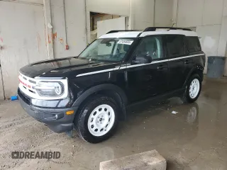 2024 Ford Bronco Sport Heritage z VIN 3FMCR9G6XRRF10785, wystawiony jako Copart lot #57454695 z przebiegiem 2 295 mil mil oraz Szkoda całkowita • Salvage title. Historia ofert i sprzedaży dostępna na DreamBid. Obrazek 1.