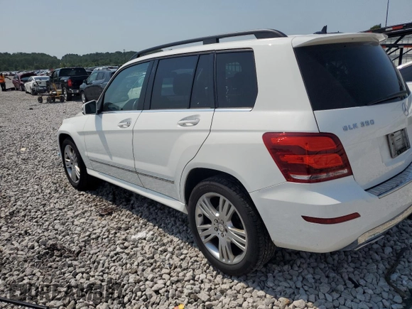 2015 Mercedes-Benz GLK 350 with VIN WDCGG8JB6FG434345, listed as a Copart auction lot 70047154 with 135,098 mi miles and Salvage Title. Bid and sale history available at DreamBid. Image 2.
