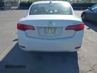 2013 Acura ILX Tech Pkg with VIN 19VDE1F75DE008470, listed as a IAAI auction lot 41671412 with 126,829 mi miles. Bid and sale history available at carsss.com. Image 17.