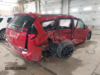 2025 Chrysler Pacifica Limited with VIN 2C4RC3GG6SR519792, listed as a IAAI auction lot 41498523 with Not provided miles and . Bid and sale history available at DreamBid. Image 4.