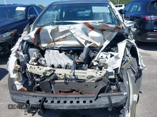 2015 Nissan Note SV with VIN 3N1CE2CP4FL403772, listed as a IAAI auction lot 41308933 with 137,688 mi miles and . Bid and sale history available at DreamBid. Image 6.