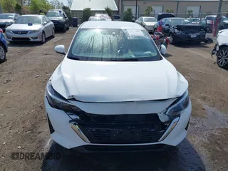 2024 Nissan Sentra S z VIN 3N1AB8BV9RY296423, wystawiony jako IAAI lot #42070068 z przebiegiem 34 304 mil mil oraz . Historia ofert i sprzedaży dostępna na DreamBid. Obrazek 6.