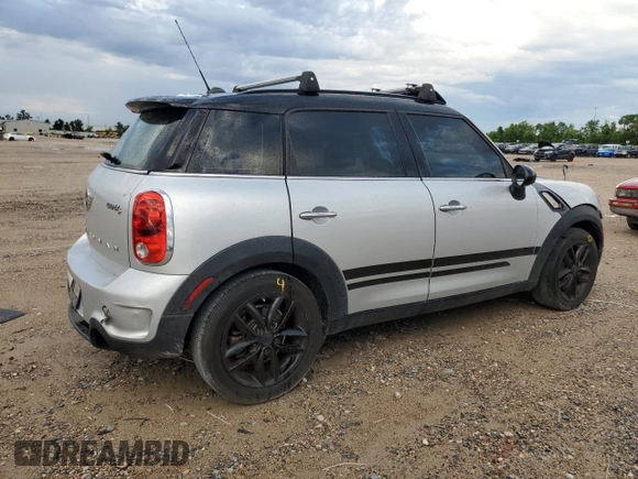 2015 MINI Countryman S z VIN WMWZC3C53FWT04644, wystawiony jako Copart lot #56415645 z przebiegiem 136 552 mil mil oraz Szkoda całkowita • Salvage title. Historia ofert i sprzedaży dostępna na DreamBid. Obrazek 3.