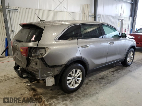 2019 Kia Sorento LX with VIN 5XYPG4A33KG500743, listed as a Copart auction lot 47312445 with 54,743 mi miles and Clean Title. Bid and sale history available at carsss.com. Image 3.
