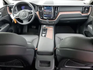 2024 Volvo XC60 Recharge Plug-In Hybrid Plus Dark Theme with VIN YV4H60DL2R1719759, listed as a Copart auction lot 83295824 with 10,051 mi miles and Salvage Title. Bid and sale history available at carsss.com. Image 8.