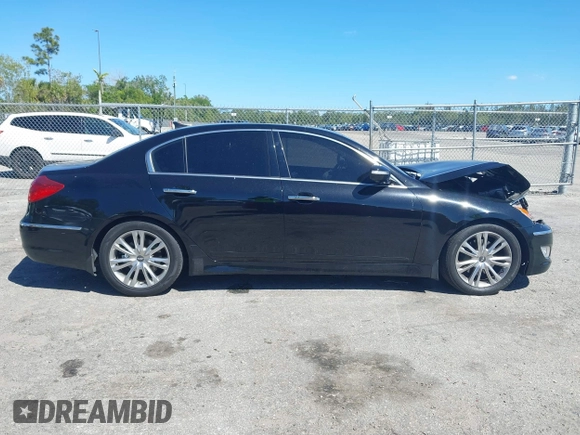 2013 Hyundai Genesis 3.8L with VIN KMHGC4DD7DU256396, listed as a IAAI auction lot 41839540 with 90,105 mi miles. Bid and sale history available at carsss.com. Image 14.