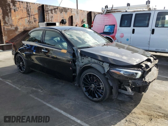 2019 Mercedes-Benz A 220 z VIN WDD3G4EB6KW005641, wystawiony jako Copart lot #51456575 z przebiegiem 47 719 mil mil oraz Szkoda całkowita • Salvage title. Historia ofert i sprzedaży dostępna na DreamBid. Obrazek 4.