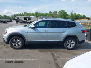 2018 Volkswagen Atlas SE with VIN 1V2CR2CA9JC535166, listed as a IAAI auction lot 42179451 with 146,625 mi miles and . Bid and sale history available at DreamBid. Image 15.
