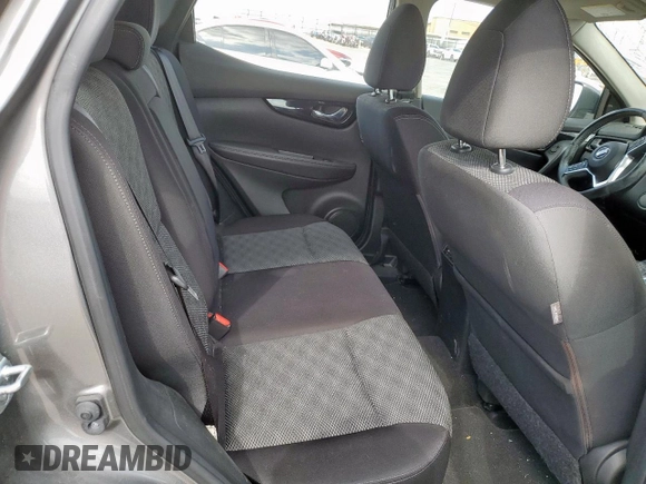 2017 Nissan Rogue SV z VIN JN1BJ1CP2HW027992, wystawiony jako Copart lot #53279025 z przebiegiem 110 370 mil mil oraz Szkoda całkowita • Salvage title. Historia ofert i sprzedaży dostępna na DreamBid. Obrazek 11.