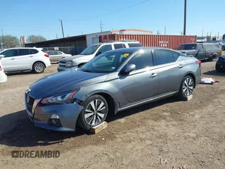 2019 Nissan Altima SV with VIN 1N4BL4DVXKN305921, listed as a IAAI auction lot 41822527 with 137,205 mi miles and . Bid and sale history available at DreamBid. Image 17.