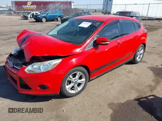 2014 Ford Focus SE with VIN 1FADP3K26EL305818, listed as a IAAI auction lot 42062813 with 175,047 mi miles. Bid and sale history available at carsss.com. Image 2.