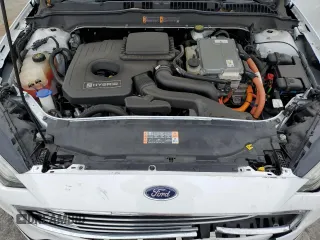 2019 Ford Fusion SE with VIN 3FA6P0LU5KR137836, listed as a Copart auction lot 56039075 with 54,029 mi miles and Clean Title. Bid and sale history available at DreamBid. Image 11.