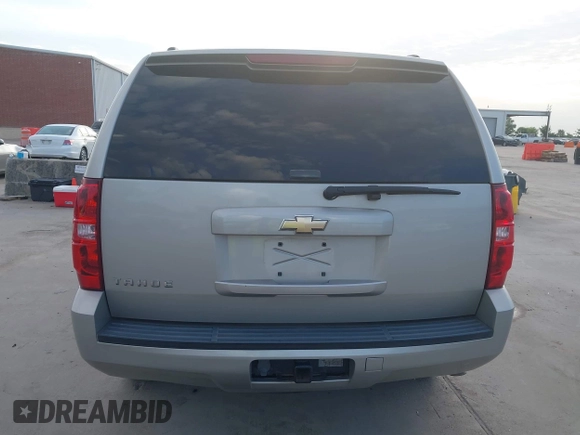 2008 Chevrolet Tahoe LS with VIN 1GNFC13C18R185820, listed as a IAAI auction lot 42662827 with 186,500 mi miles and . Bid and sale history available at DreamBid. Image 16.