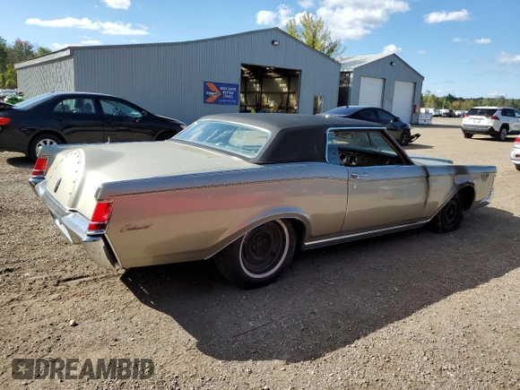 1969 Lincoln Continental with VIN 9Y89A845241, listed as a Copart auction lot 73651974 with 30,949 mi miles and Non Repairable. Bid and sale history available at DreamBid. Image 3.