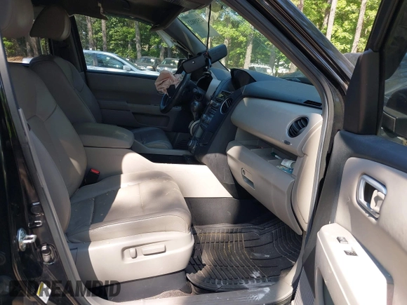 2013 Honda Pilot Touring with VIN 5FNYF3H96DB011470, listed as a IAAI auction lot 42535022 with 201,380 mi miles and . Bid and sale history available at DreamBid. Image 5.