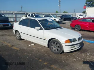 2001 BMW 3 Series 325i with VIN WBAAV33401FU87413, listed as a IAAI auction lot 42579764 with 220,436 mi miles and . Bid and sale history available at DreamBid. Image 1.