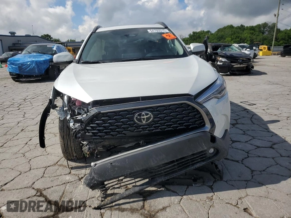 2024 Toyota Corolla Cross XLE with VIN 7MUDAAAGXRV116208, listed as a Copart auction lot 54705515 with 8,557 mi miles and Salvage title. Bid and sale history available at DreamBid. Image 5.