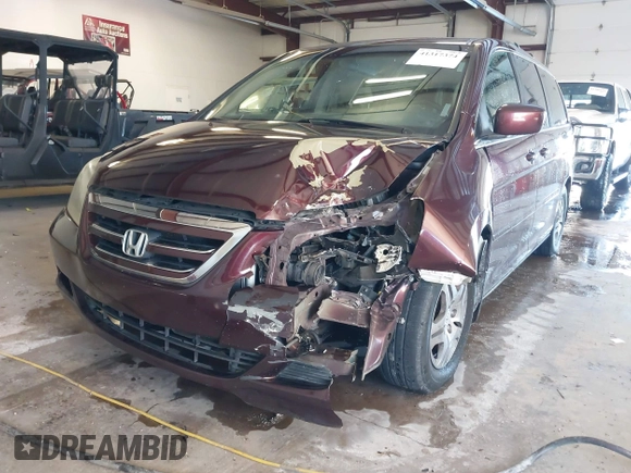 2007 Honda Odyssey EX-L with VIN 5FNRL38727B066885, listed as a IAAI auction lot 41317374 with 220,243 mi miles. Bid and sale history available at carsss.com. Image 6.