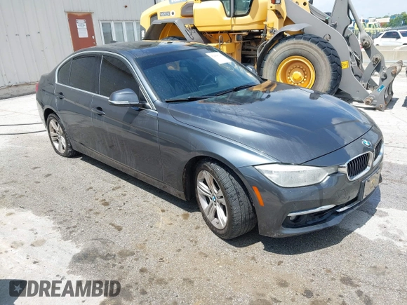 2016 BMW 3 Series 328i xDrive z VIN WBA8E3C53GK503725, wystawiony jako IAAI lot #42484526 z przebiegiem 144 079 mil mil oraz . Historia ofert i sprzedaży dostępna na DreamBid. Obrazek 1.