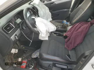 2013 Volkswagen Jetta GLI Autobahn с VIN 3VW467AJ2DM208994, выставлен на аукционе Copart как лот 67785464 с пробегом Не указан миль и Списание • Salvage title. История ставок и продаж доступна на DreamBid. Изображение 7.