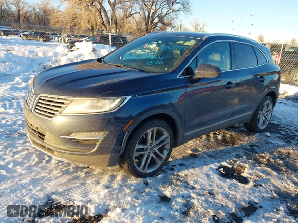 2017 Lincoln MKC Reserve with VIN 5LMTJ3DHXHUL03246, listed as a IAAI auction lot 41300071 with 125,326 mi miles. Bid and sale history available at carsss.com. Image 17.