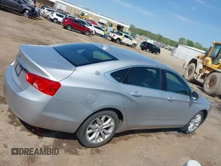 2017 Chevrolet Impala LT z VIN 2G1105S37H9122423, wystawiony jako IAAI lot #42042030 z przebiegiem 101 769 mil mil oraz . Historia ofert i sprzedaży dostępna na DreamBid. Obrazek 4.