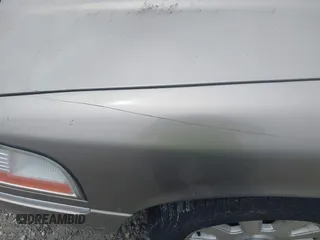 2005 Mercury Grand Marquis LS Premium z VIN 2MEFM75W25X661590, wystawiony jako IAAI lot #42534626 z przebiegiem 113 450 mil mil oraz . Historia ofert i sprzedaży dostępna na DreamBid. Obrazek 12.