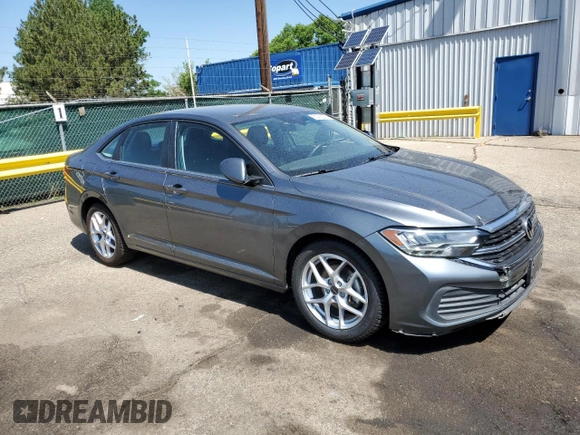 2022 Volkswagen Jetta SE with VIN 3VWEM7BU9NM013608, listed as a Copart auction lot 61476275 with 33,316 mi miles and Salvage title. Bid and sale history available at DreamBid. Image 4.