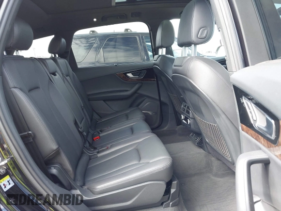 2017 Audi Q7 Prestige z VIN WA1VAAF70HD050053, wystawiony jako IAAI lot #41614112 z przebiegiem 73 892 mil mil oraz . Historia ofert i sprzedaży dostępna na DreamBid. Obrazek 8.